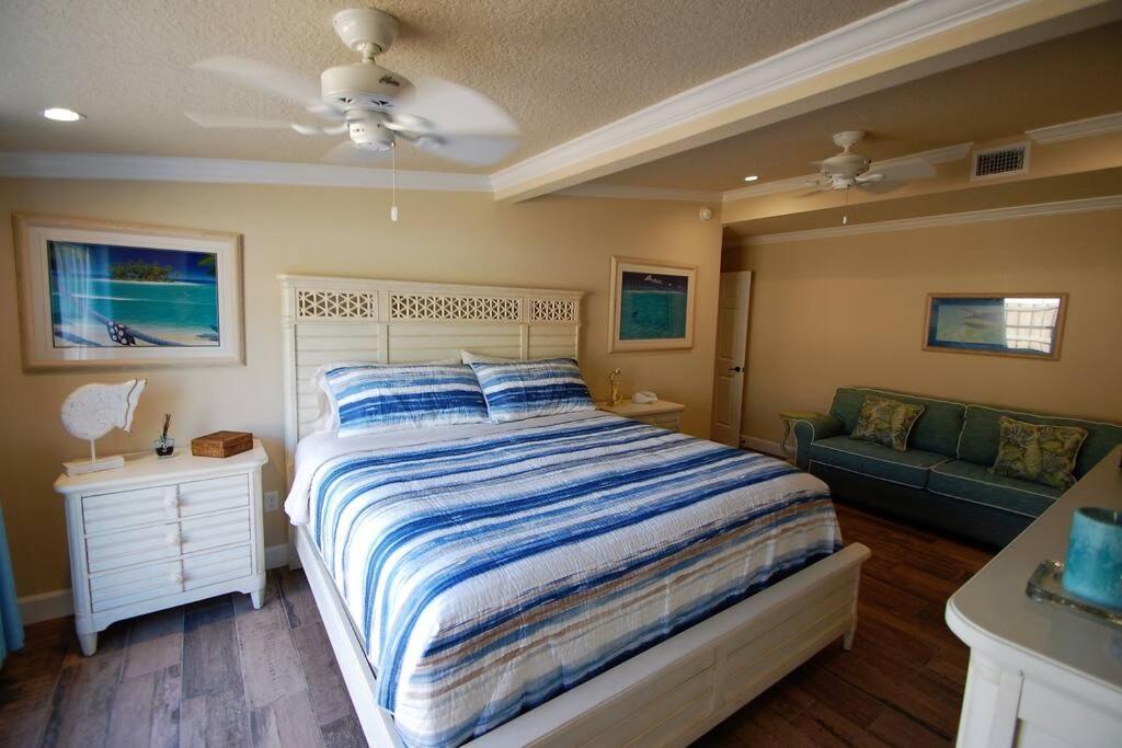 Bahamian Cottage - Heated Pool Walk To The Beach ココアビーチ エクステリア 写真