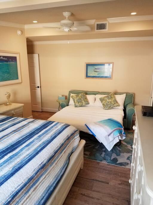 Bahamian Cottage - Heated Pool Walk To The Beach ココアビーチ エクステリア 写真