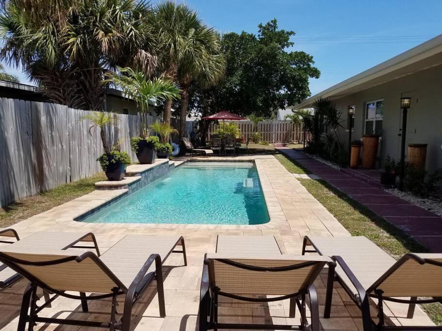 Bahamian Cottage - Heated Pool Walk To The Beach ココアビーチ エクステリア 写真